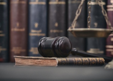 Как подать иск в суд по потребительскому спору? Узнайте, какие документы нужно подготовить, какие сроки соблюдать и к...